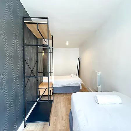 152 - Urban Cosy Flat In Apartment