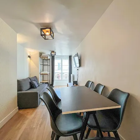 152 - Urban Cosy Flat In Apartment